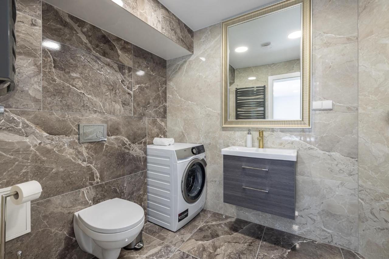 Dharma Stay Apartamentai Su Terasa Ir Vaizdu I Miesta Telšiai Exteriér fotografie