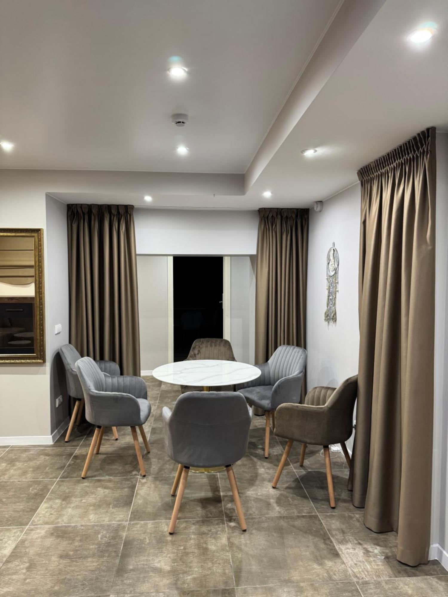 Dharma Stay Apartamentai Su Terasa Ir Vaizdu I Miesta Telšiai Exteriér fotografie